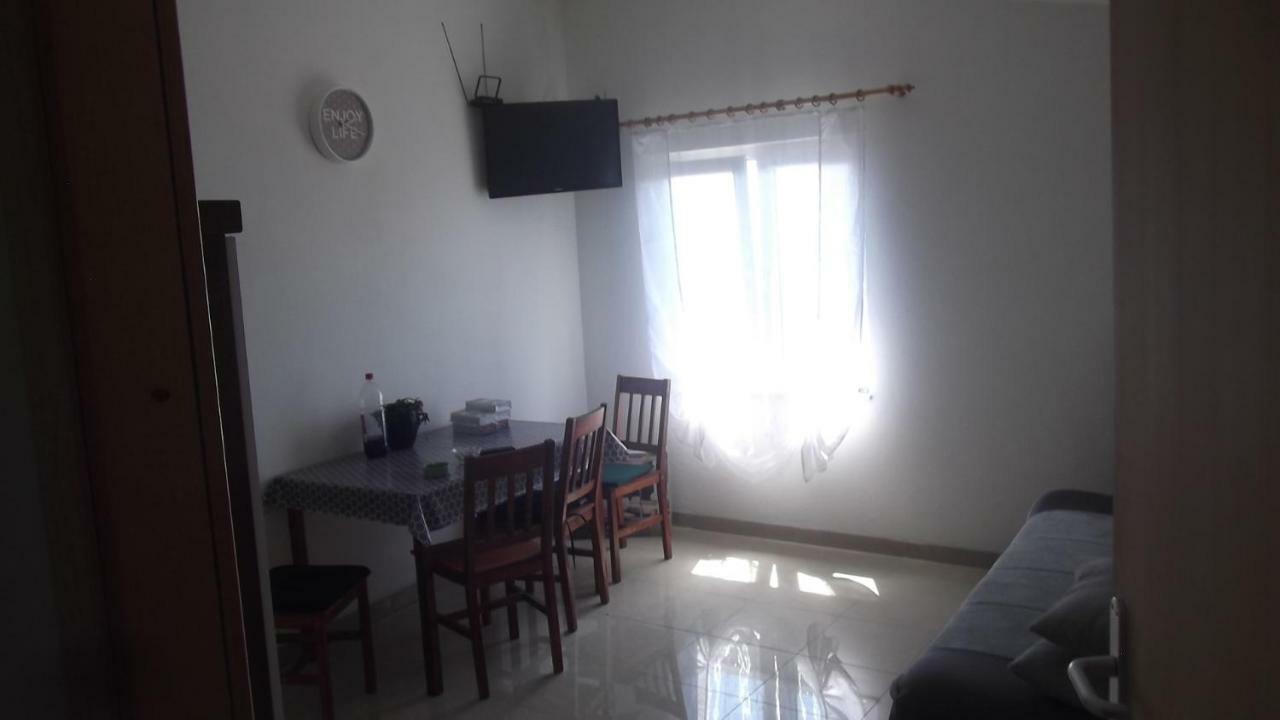 פודסטראנה Villa Dolenec מראה חיצוני תמונה