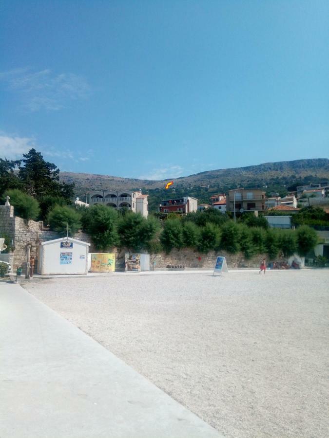 פודסטראנה Villa Dolenec מראה חיצוני תמונה